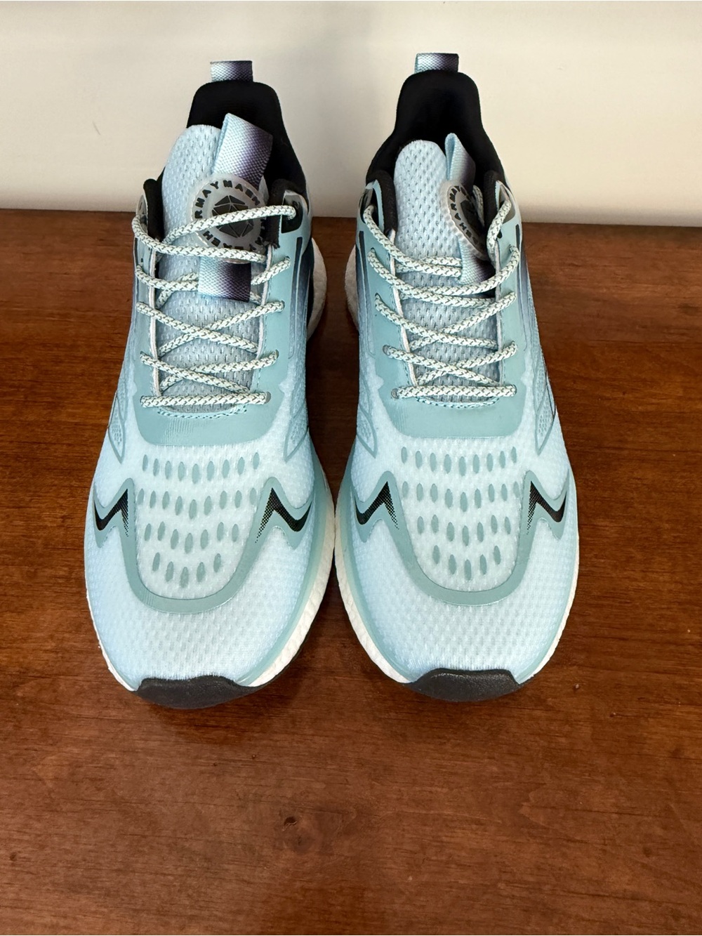 Aerion armadillo maeharmay Women’s Athletic Running Shoes - Light Blue,10,NEW